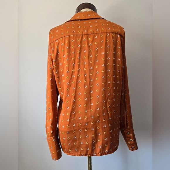 FOR YOU MODA Horseshoe Pattern Burnt Orange Long Sleeve Button Down Shirt. Med - Picture 8 of 13